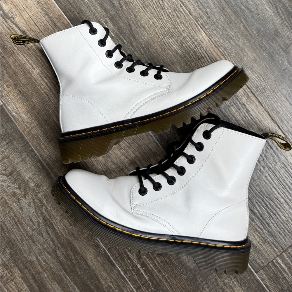 Dr Martens Womens Size 7 US Luana White Leather Combat Boots